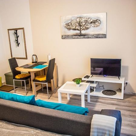 Apartment & Room Eni Zagrzeb Zewnętrze zdjęcie